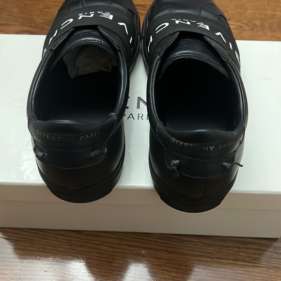 Givenchy sneakers - Picture 3 of 3